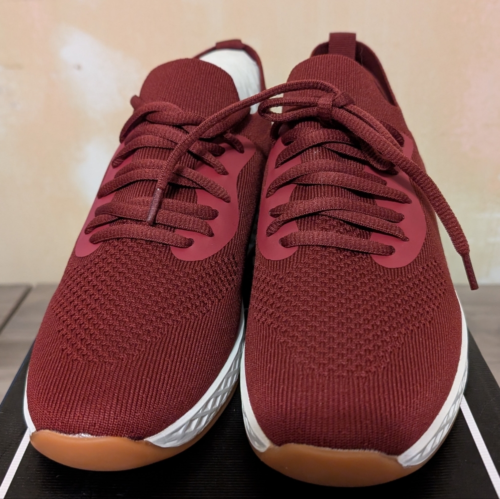 J/Slides Urban Sport shoes women's 8.5 Burgundy pull on sports shoe nwt